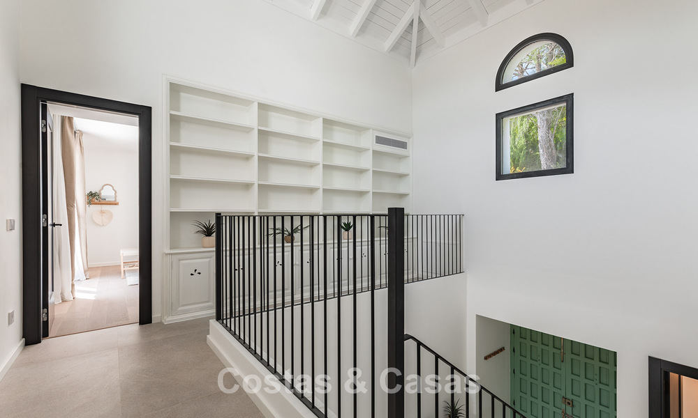 Prestigiosa villa reformada en venta en la cotizada urbanización cerrada de El Madroñal en Marbella - Benahavis 779541