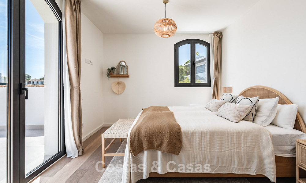 Prestigiosa villa reformada en venta en la cotizada urbanización cerrada de El Madroñal en Marbella - Benahavis 779542
