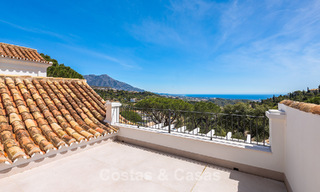 Prestigiosa villa reformada en venta en la cotizada urbanización cerrada de El Madroñal en Marbella - Benahavis 779545 