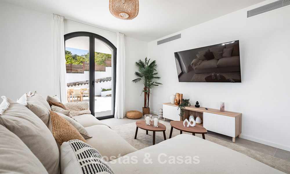 Prestigiosa villa reformada en venta en la cotizada urbanización cerrada de El Madroñal en Marbella - Benahavis 779554