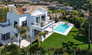 Villa de lujosa arquitectura mediterránea en venta, junto al campo de golf en Marbella - Benahavis 779630 