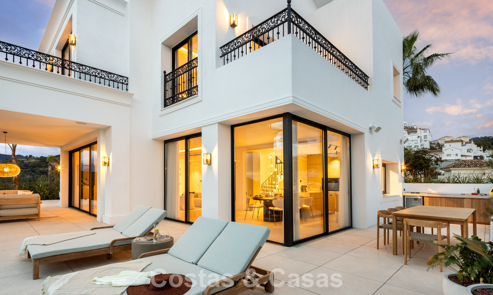 Villa de lujosa arquitectura mediterránea en venta, junto al campo de golf en Marbella - Benahavis 779635