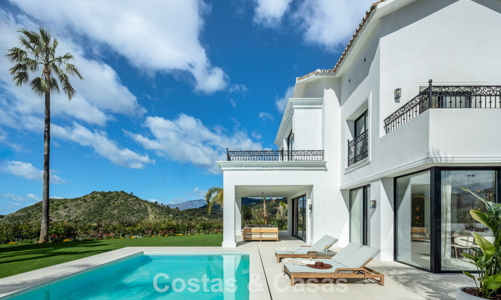 Villa de lujosa arquitectura mediterránea en venta, junto al campo de golf en Marbella - Benahavis 779646