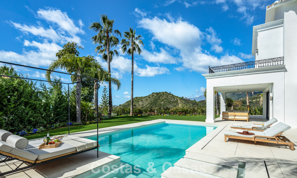 Villa de lujosa arquitectura mediterránea en venta, junto al campo de golf en Marbella - Benahavis 779647
