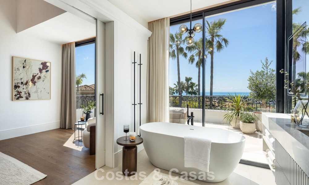 Villa de lujosa arquitectura mediterránea en venta, junto al campo de golf en Marbella - Benahavis 779661
