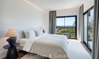Villa de lujosa arquitectura mediterránea en venta, junto al campo de golf en Marbella - Benahavis 779665 