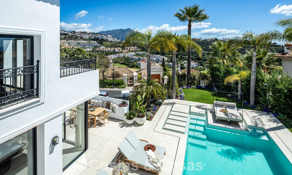Villa de lujosa arquitectura mediterránea en venta, junto al campo de golf en Marbella - Benahavis 779667