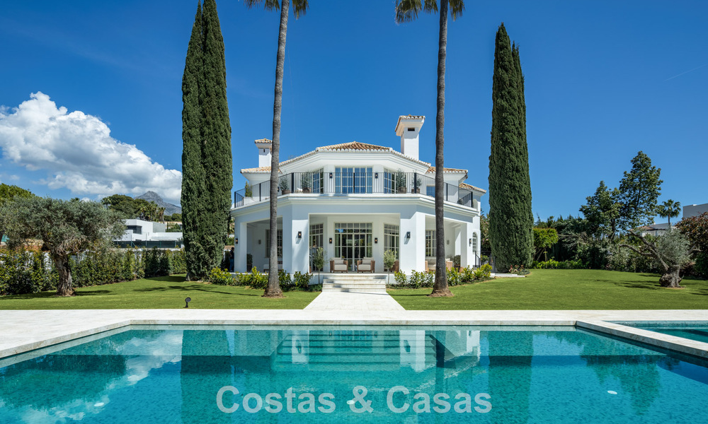 Villa mediterránea de ensueño con grandeza atemporal en venta en el corazón de Nueva Andalucía, Marbella 779701