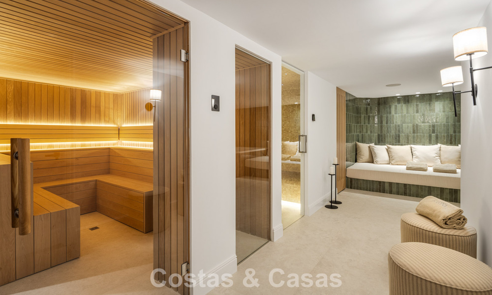 Villa mediterránea de ensueño con grandeza atemporal en venta en el corazón de Nueva Andalucía, Marbella 779703