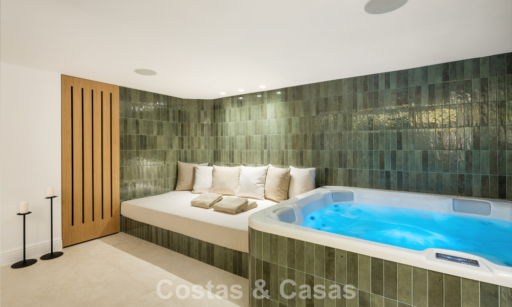Villa mediterránea de ensueño con grandeza atemporal en venta en el corazón de Nueva Andalucía, Marbella 779704