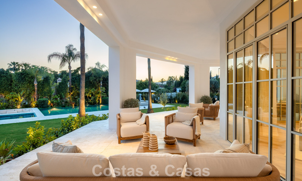 Villa mediterránea de ensueño con grandeza atemporal en venta en el corazón de Nueva Andalucía, Marbella 779705