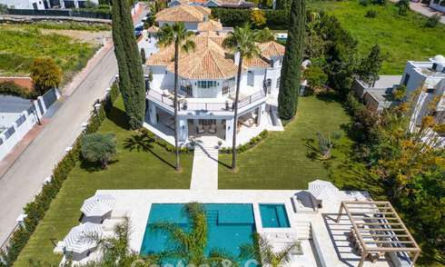 Villa mediterránea de ensueño con grandeza atemporal en venta en el corazón de Nueva Andalucía, Marbella 779707