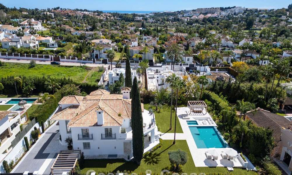 Villa mediterránea de ensueño con grandeza atemporal en venta en el corazón de Nueva Andalucía, Marbella 779708