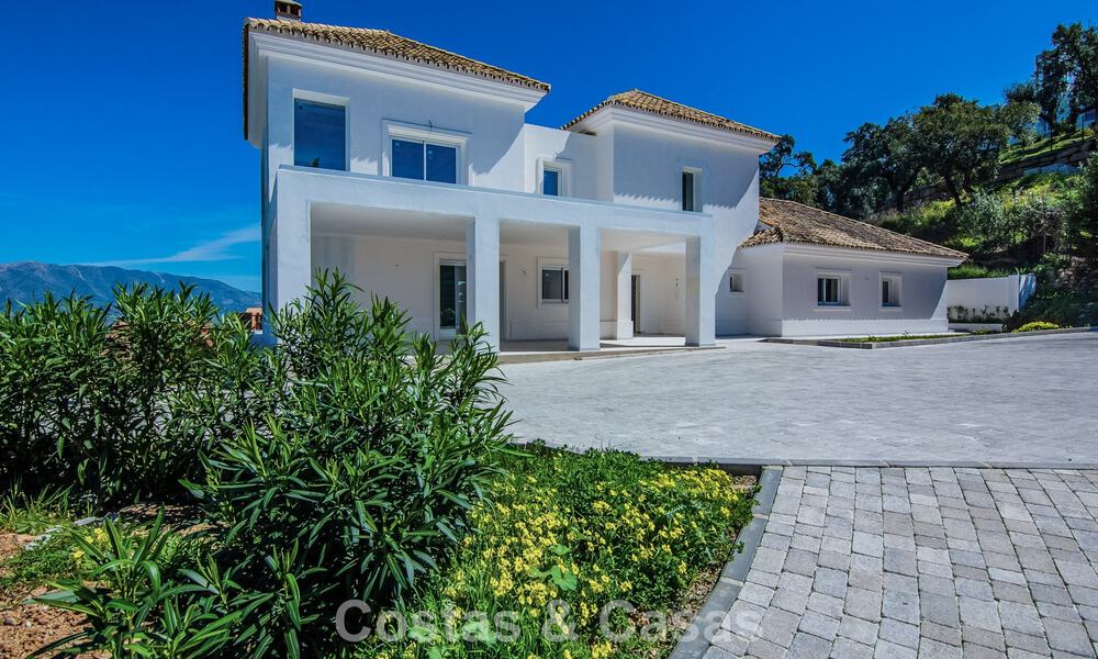 Amplia villa de estilo arquitectónico moderno y mediterráneo en venta al este del centro de Marbella 779842