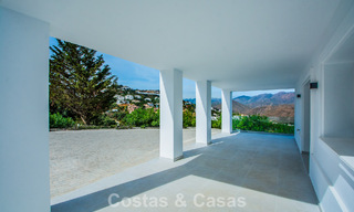Amplia villa de estilo arquitectónico moderno y mediterráneo en venta al este del centro de Marbella 779848 