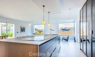 Amplia villa de estilo arquitectónico moderno y mediterráneo en venta al este del centro de Marbella 779859 