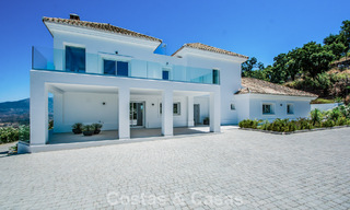 Amplia villa de estilo arquitectónico moderno y mediterráneo en venta al este del centro de Marbella 779860 