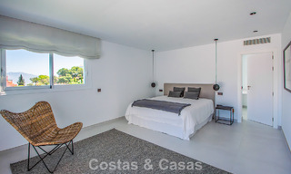 Amplia villa de estilo arquitectónico moderno y mediterráneo en venta al este del centro de Marbella 779865 
