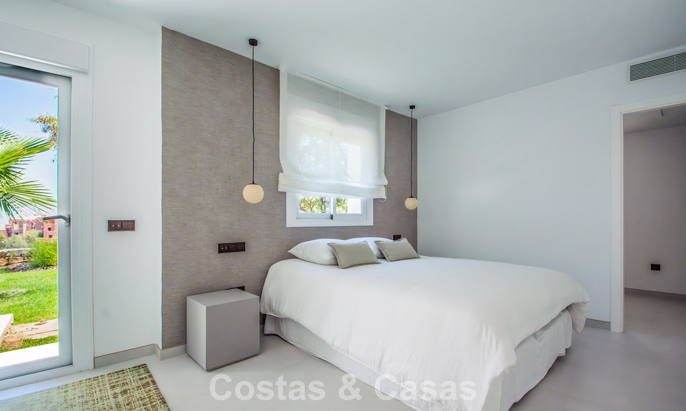 Amplia villa de estilo arquitectónico moderno y mediterráneo en venta al este del centro de Marbella 779867