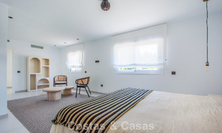 Amplia villa de estilo arquitectónico moderno y mediterráneo en venta al este del centro de Marbella 779870 