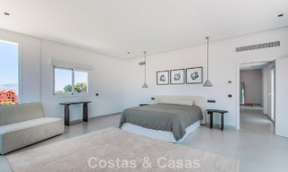 Amplia villa de estilo arquitectónico moderno y mediterráneo en venta al este del centro de Marbella 779874 