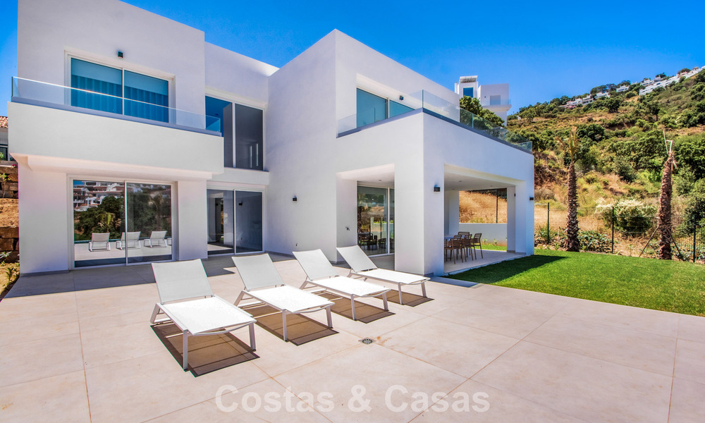 Villa de nueva construcción moderna y lista para entrar a vivir en venta al este de Marbella centro 779715