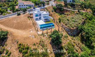Villa de nueva construcción moderna y lista para entrar a vivir en venta al este de Marbella centro 779719 