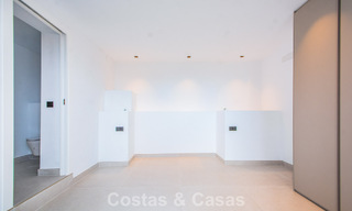 Apartamento de 3 dormitorios con impresionantes vistas en venta en las colinas al este del centro de Marbella 779751 