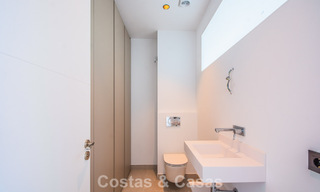 Apartamento de 3 dormitorios con impresionantes vistas en venta en las colinas al este del centro de Marbella 779755 