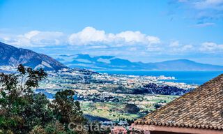 Apartamento de 3 dormitorios con impresionantes vistas en venta en las colinas al este del centro de Marbella 779763 