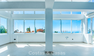 Apartamento de 3 dormitorios con impresionantes vistas en venta en las colinas al este del centro de Marbella 779769 