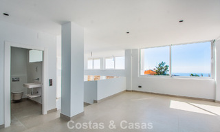 Apartamento de 3 dormitorios con impresionantes vistas en venta en las colinas al este del centro de Marbella 779772 
