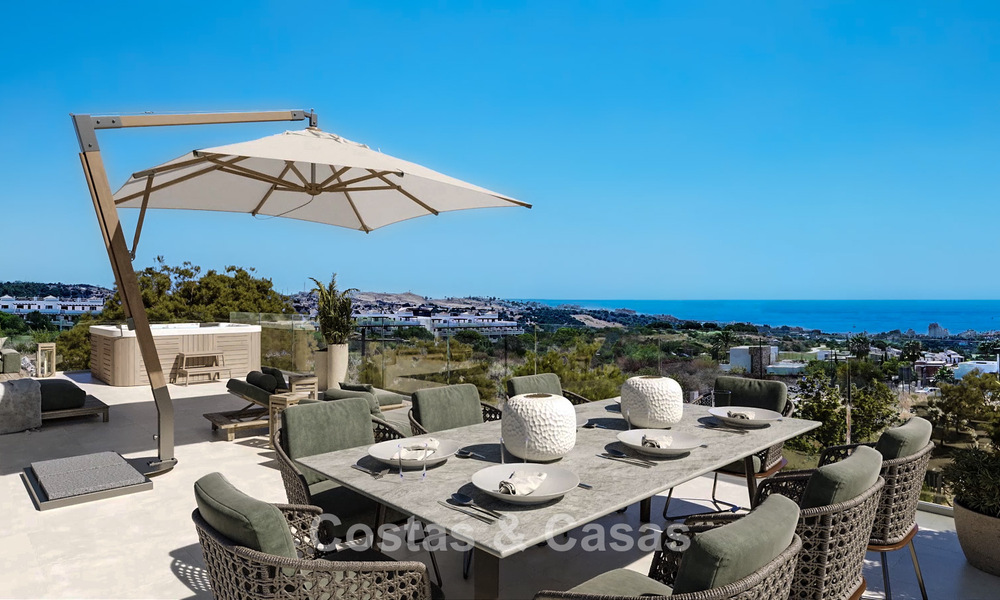 Exclusiva villa de lujo en venta en zona de golf cerca del centro de Estepona 779826