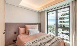 Exclusivo y moderno apartamento con vistas panorámicas al mar en venta, situado directamente en el paseo marítimo del centro de Málaga 779882 
