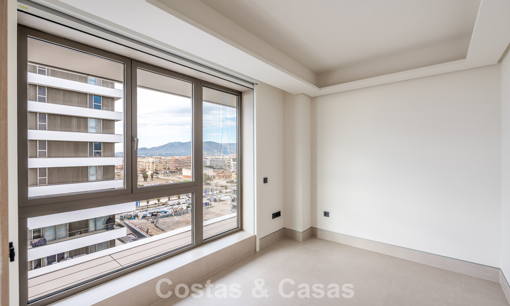 Exclusivo y moderno apartamento con vistas panorámicas al mar en venta, situado directamente en el paseo marítimo del centro de Málaga 779885