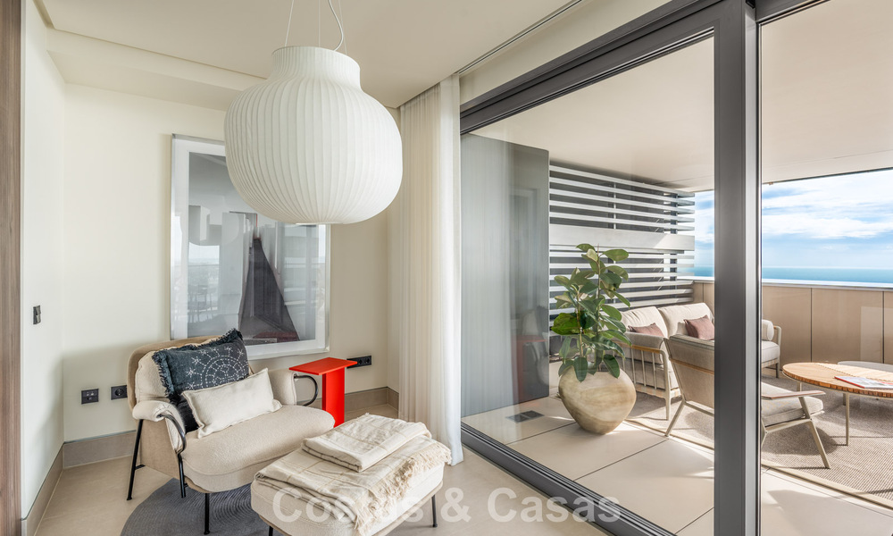 Exclusivo y moderno apartamento con vistas panorámicas al mar en venta, situado directamente en el paseo marítimo del centro de Málaga 779896