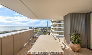 Exclusivo y moderno apartamento con vistas panorámicas al mar en venta, situado directamente en el paseo marítimo del centro de Málaga 779898 