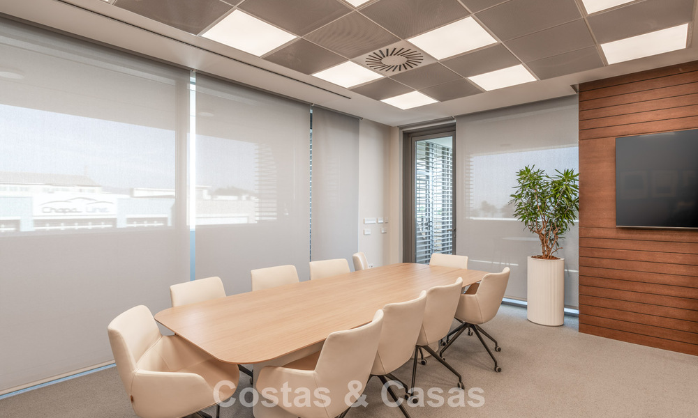 Exclusivo y moderno apartamento con vistas panorámicas al mar en venta, situado directamente en el paseo marítimo del centro de Málaga 779908