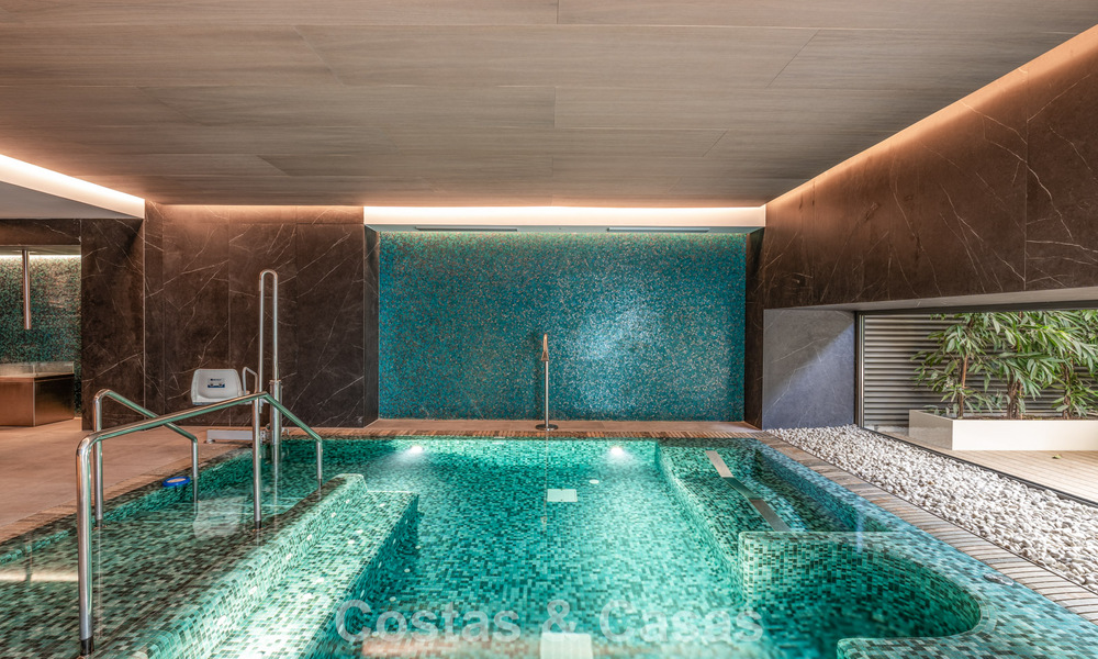 Exclusivo y moderno apartamento con vistas panorámicas al mar en venta, situado directamente en el paseo marítimo del centro de Málaga 779912