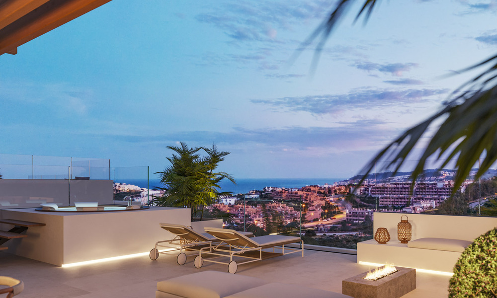 Nuevo proyecto. 17 sofisticadas villas de lujo con vistas al golf y al mar en venta en Casares, Costa del Sol 780153