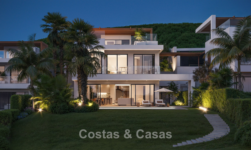 Nuevo proyecto. 17 sofisticadas villas de lujo con vistas al golf y al mar en venta en Casares, Costa del Sol 780154