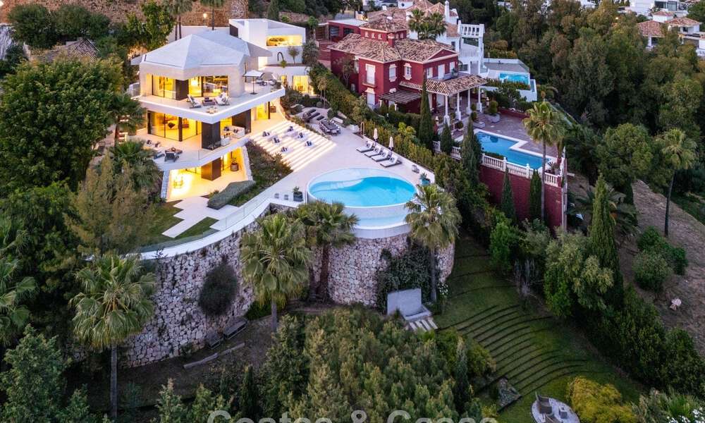 Villa de diseño vanguardista con vistas panorámicas al mar en venta en una comunidad cerrada en Benahavis - Marbella 779972