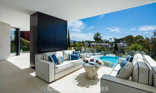 Villa de diseño vanguardista con vistas panorámicas al mar en venta en una comunidad cerrada en Benahavis - Marbella 779995 