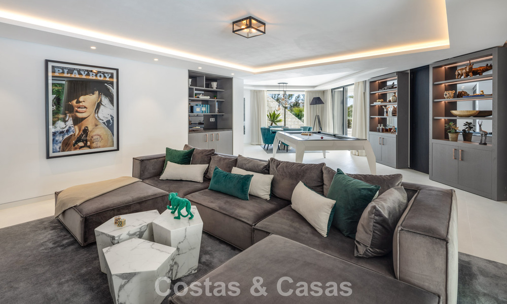 Villa de diseño vanguardista con vistas panorámicas al mar en venta en una comunidad cerrada en Benahavis - Marbella 780002