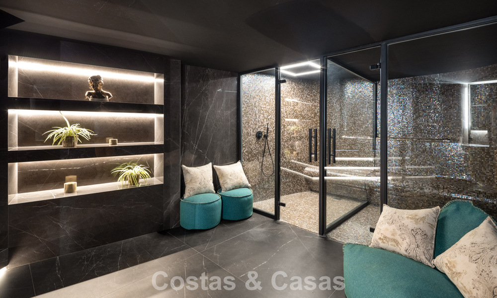 Villa de diseño vanguardista con vistas panorámicas al mar en venta en una comunidad cerrada en Benahavis - Marbella 780004