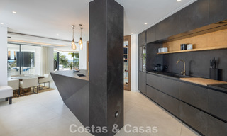 Villa de diseño vanguardista con vistas panorámicas al mar en venta en una comunidad cerrada en Benahavis - Marbella 780007 
