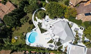 Villa de diseño vanguardista con vistas panorámicas al mar en venta en una comunidad cerrada en Benahavis - Marbella 780009 