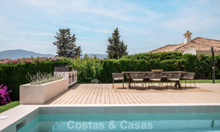 Villa de lujo lista para entrar a vivir con estilo ibicenco en venta en una urbanización muy solicitada de Benahavis - Marbella 780029 