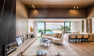 Villa de lujo lista para entrar a vivir con estilo ibicenco en venta en una urbanización muy solicitada de Benahavis - Marbella 780037 