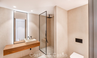 Villa de lujo lista para entrar a vivir con estilo ibicenco en venta en una urbanización muy solicitada de Benahavis - Marbella 780043 